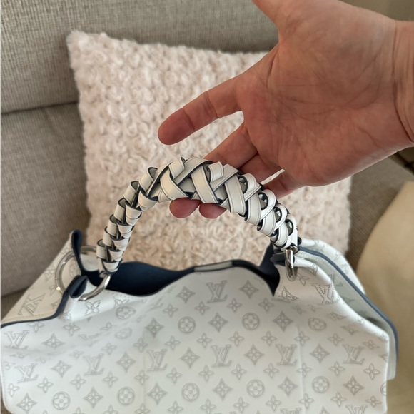 Others Follow White and Gray Patterned Shoulder Bag - Picture 5 of 10